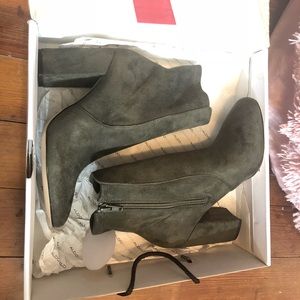Aldo Arella boots size 6